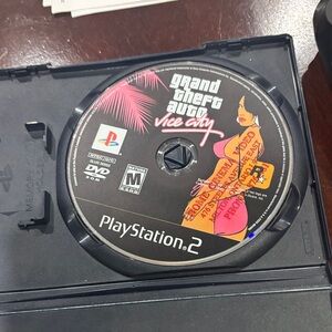 Sony PlayStation 2 Grand Theft Auto: Vice City - Black and Pink